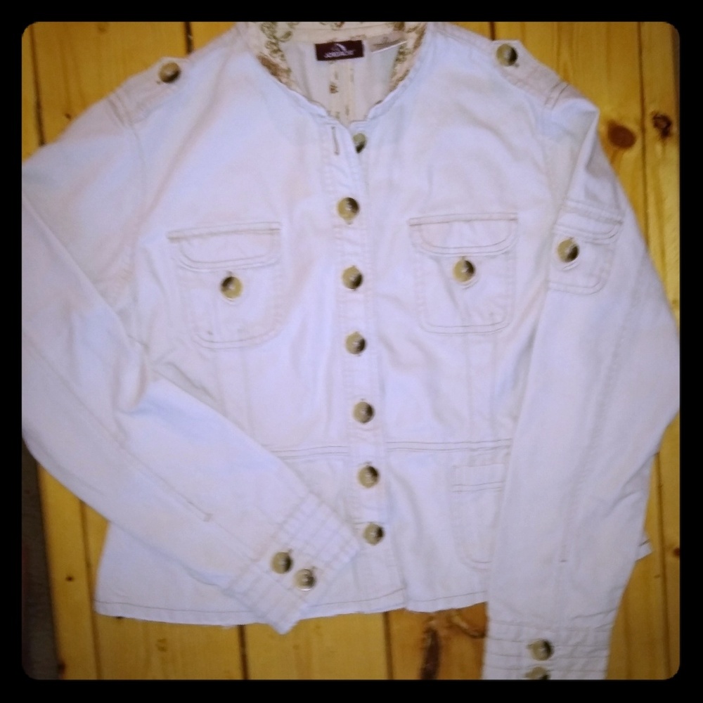 Cute light weight Jordache jacket